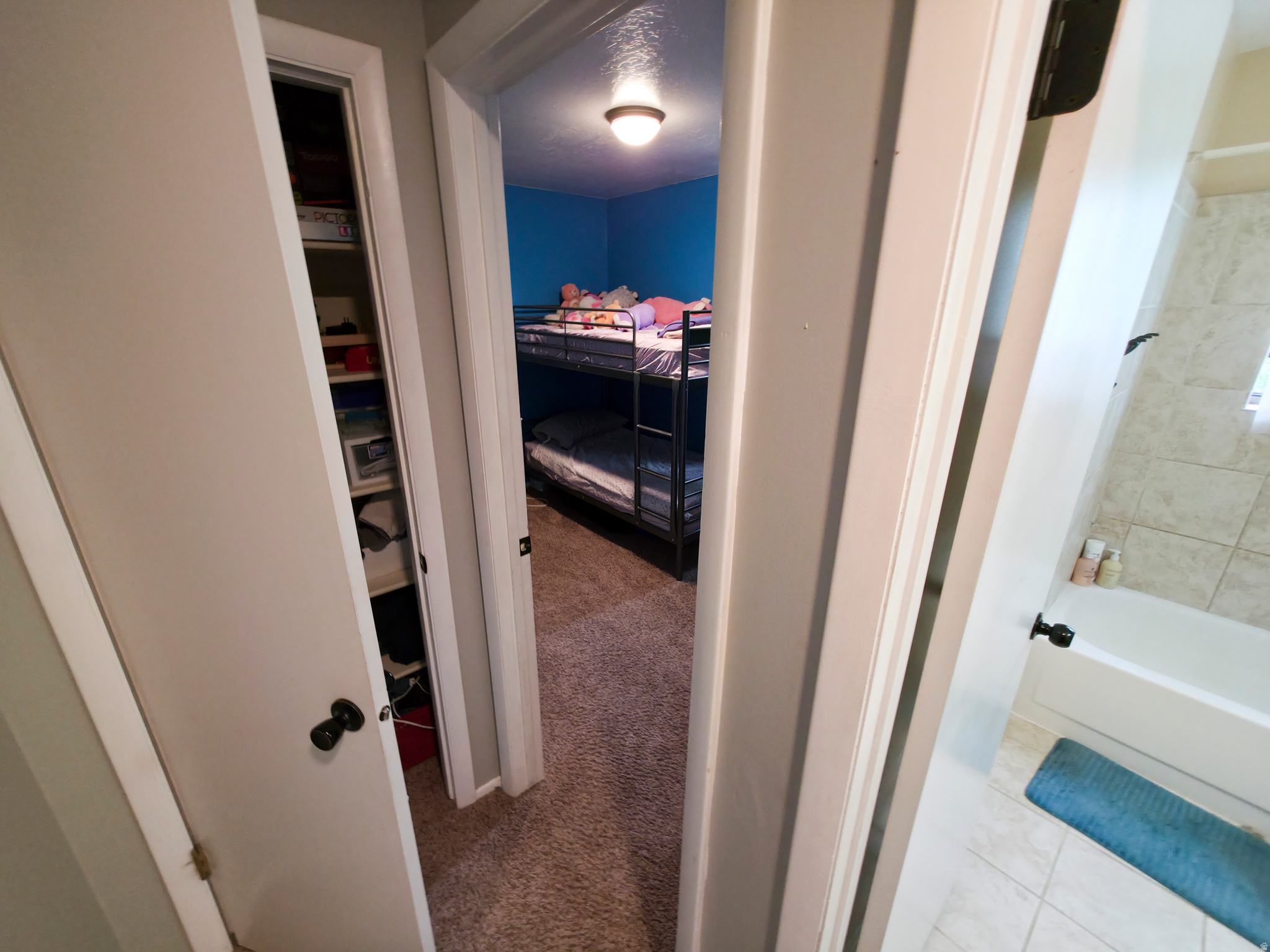 WALNUT HILLS - Residential