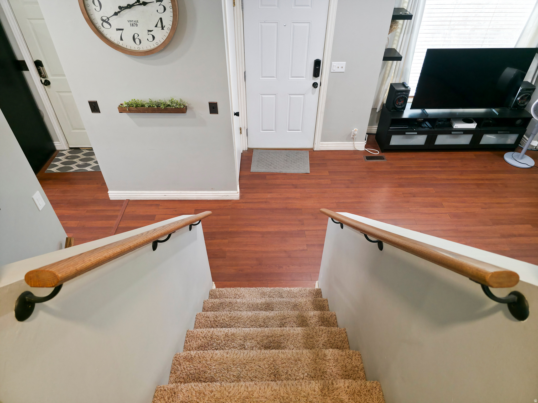 WALNUT HILLS - Residential