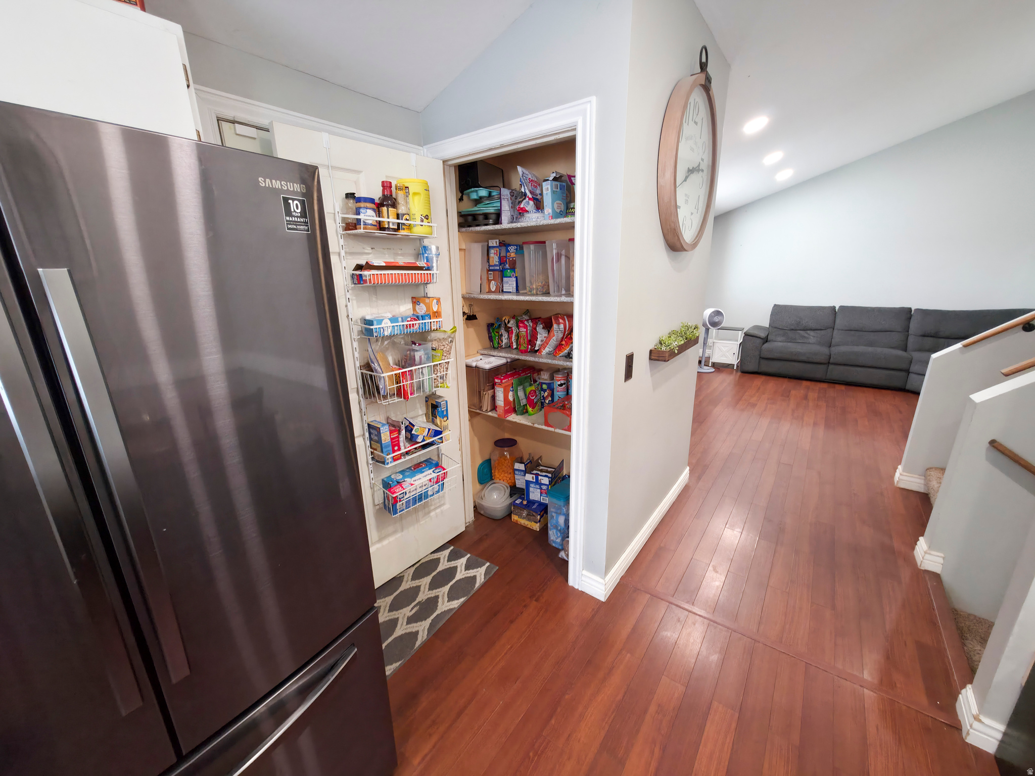 WALNUT HILLS - Residential