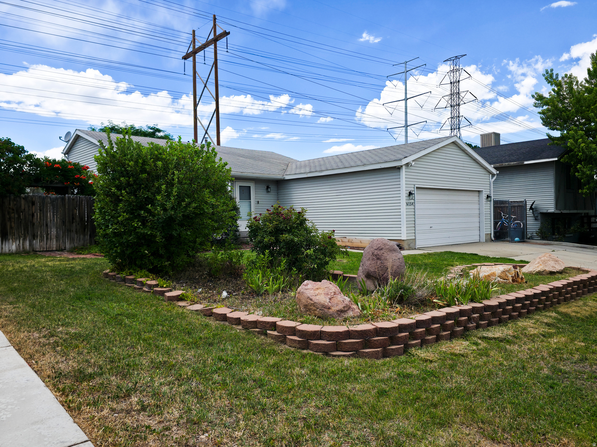 WALNUT HILLS - Residential