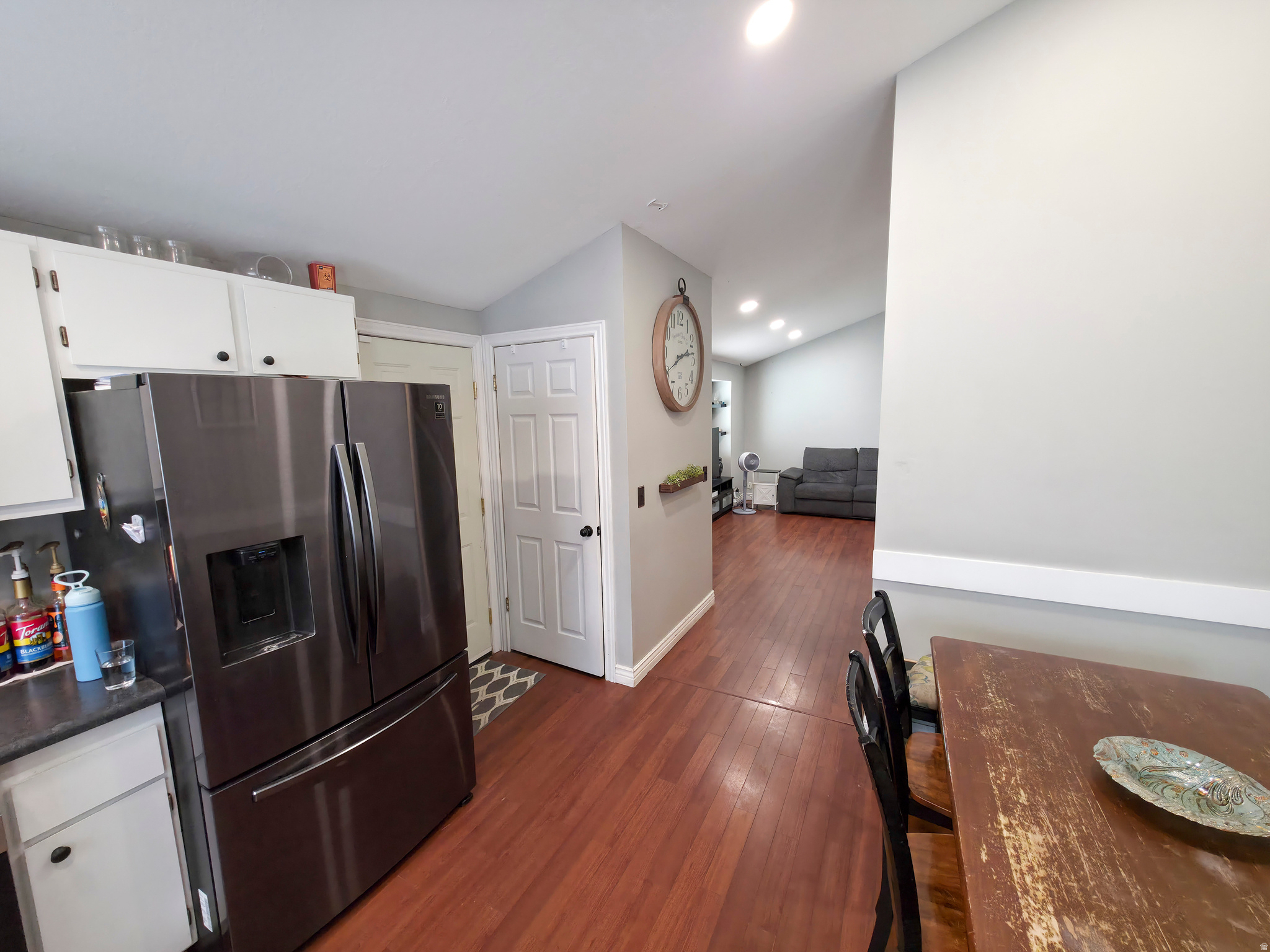 WALNUT HILLS - Residential