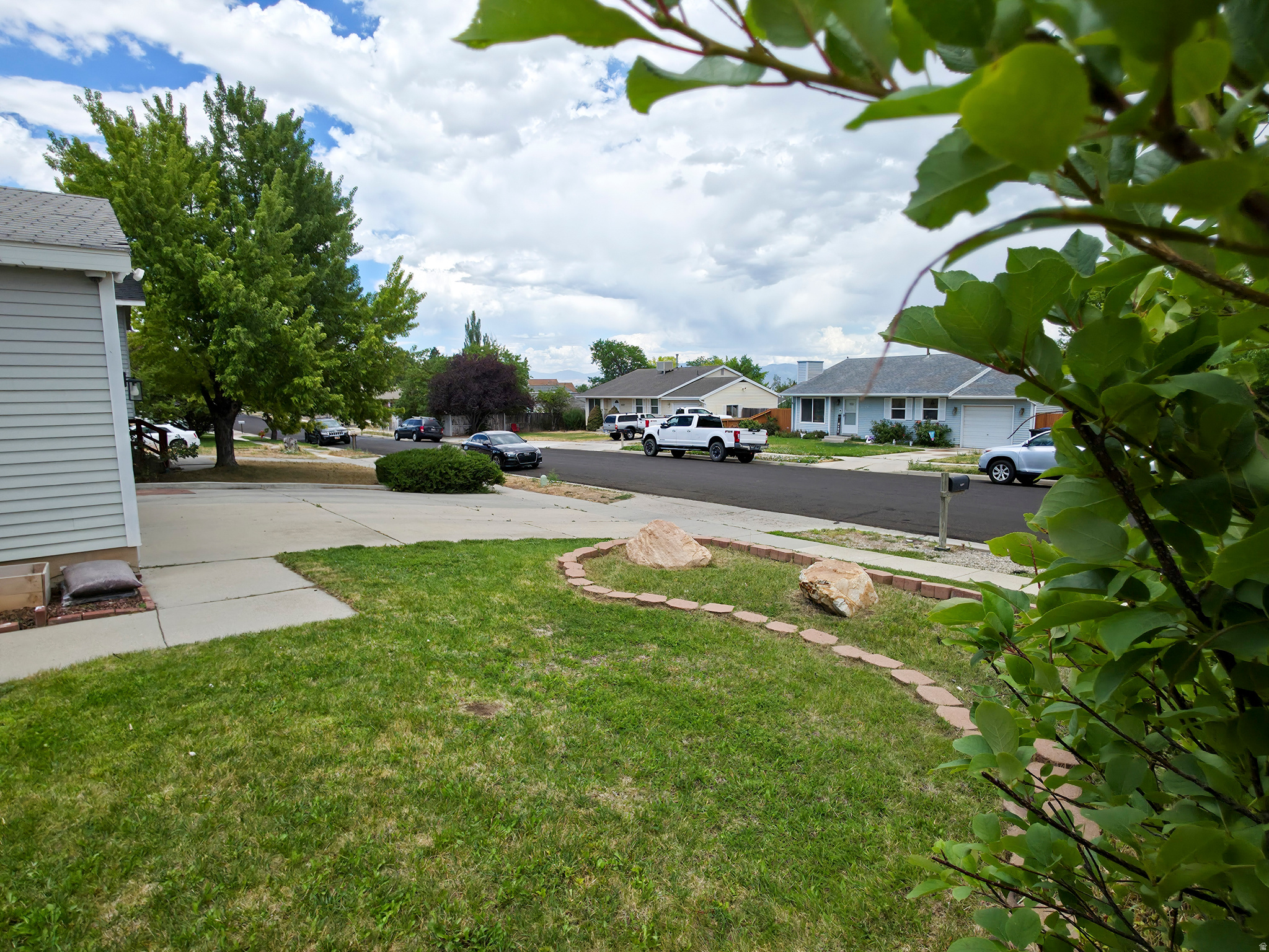 WALNUT HILLS - Residential