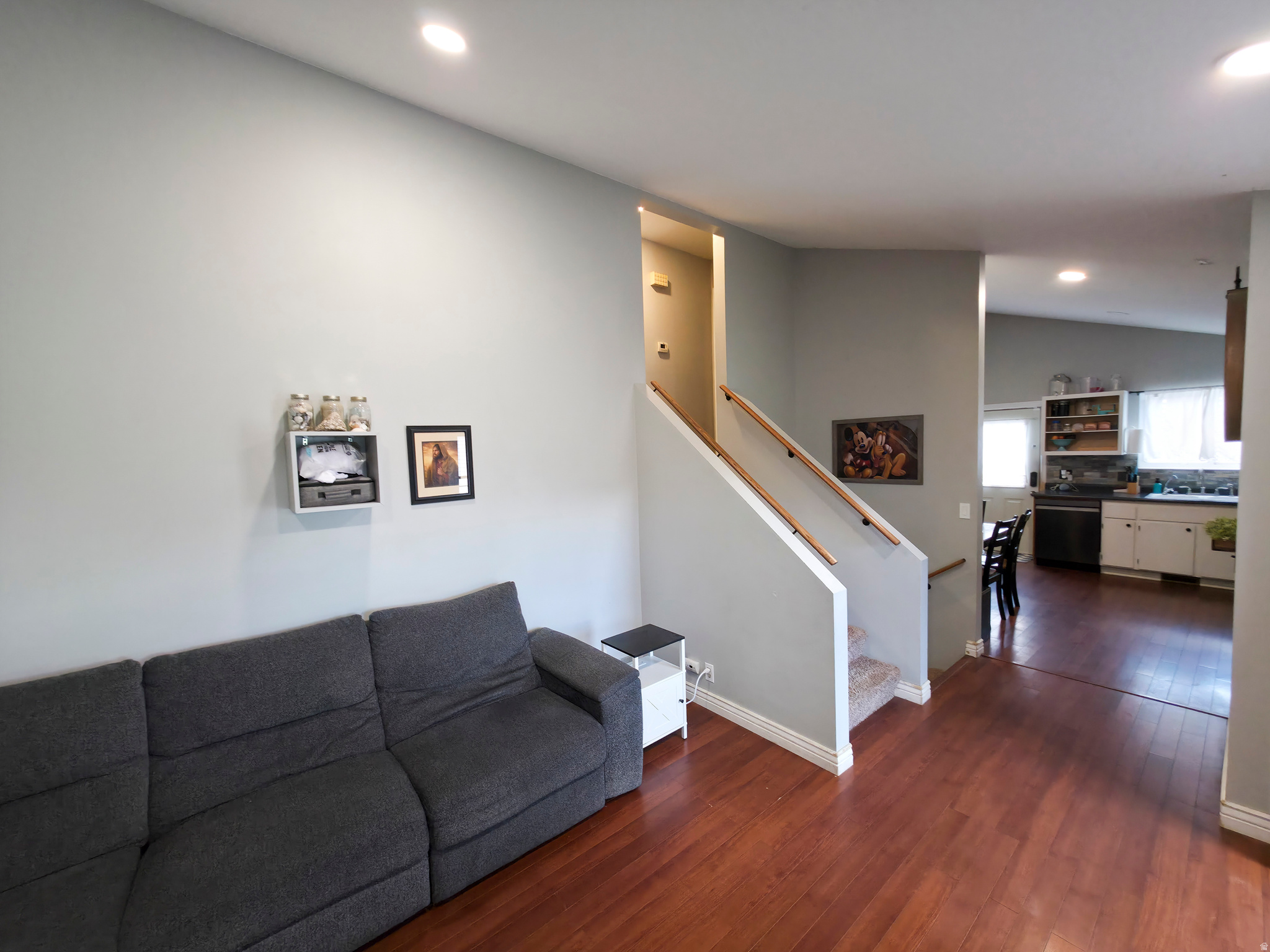 WALNUT HILLS - Residential