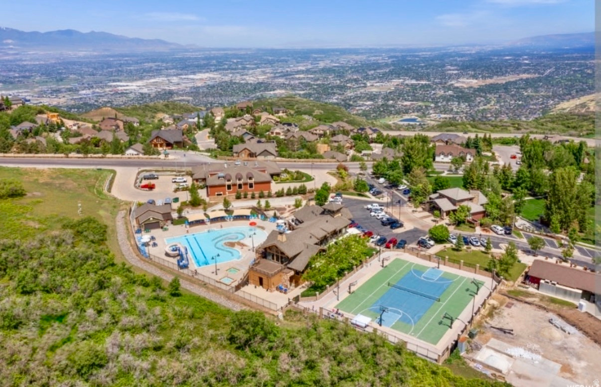 EAGLE CREST 1 - Residential