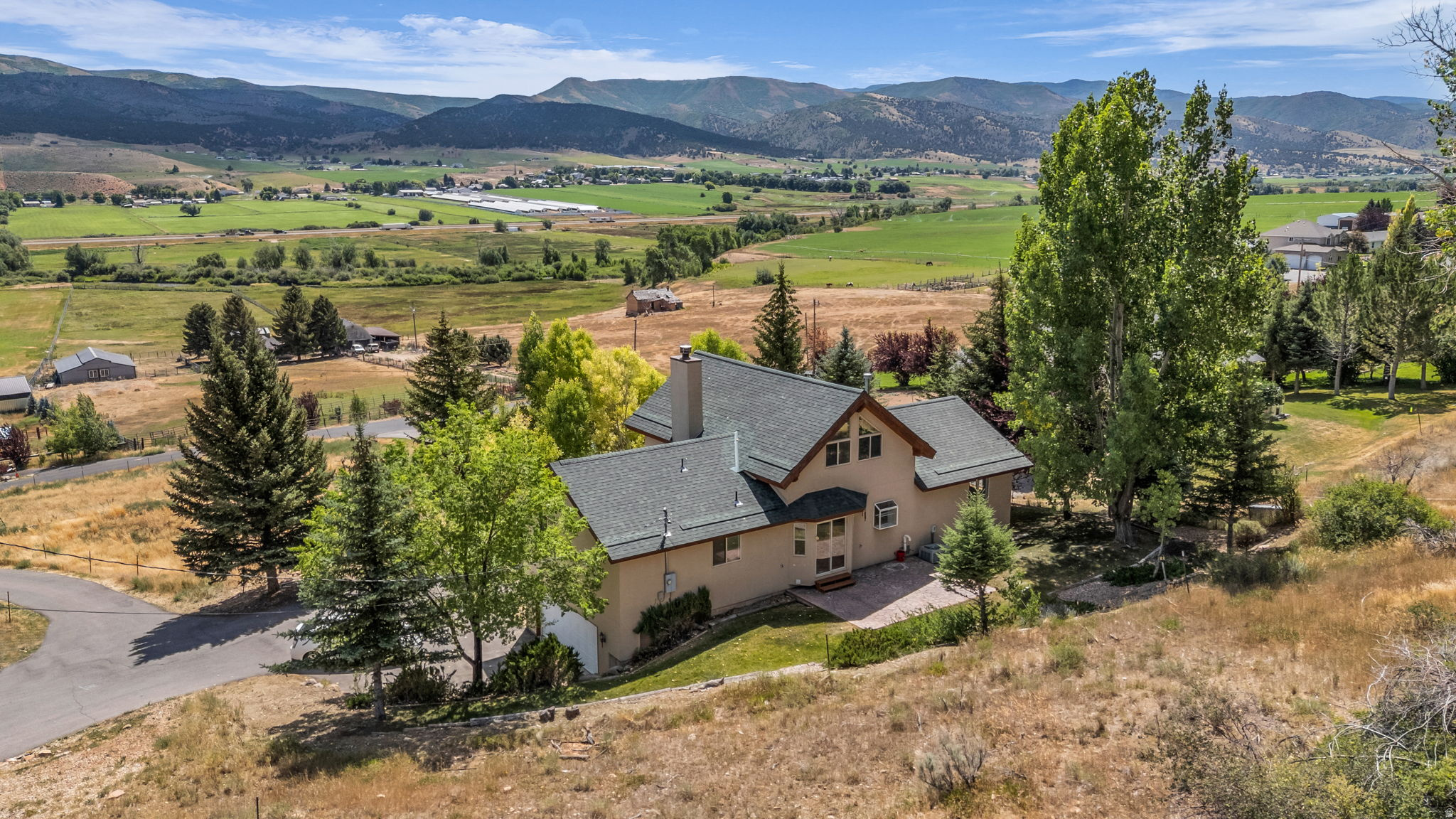 NORTH SUMMIT - Residential