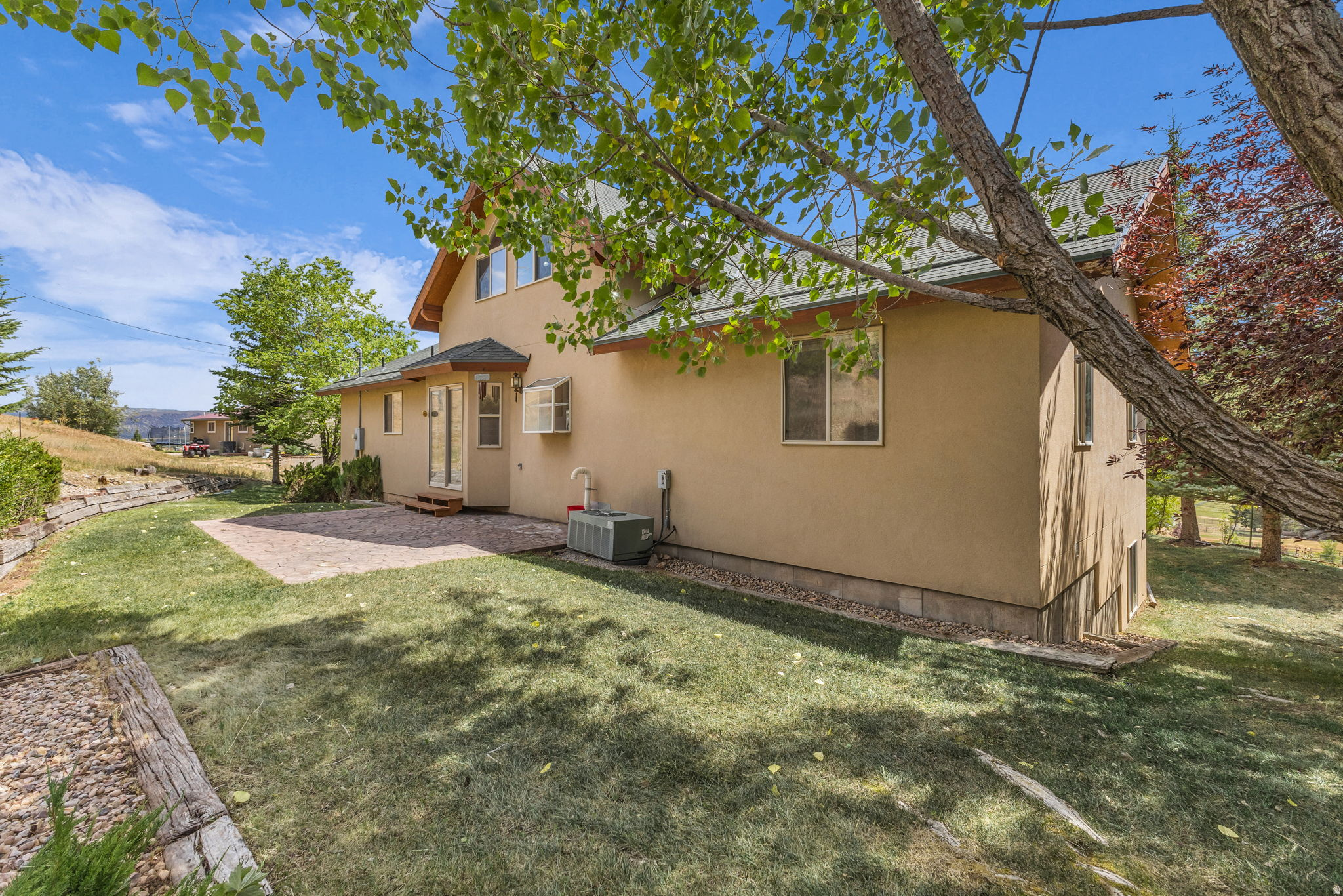 NORTH SUMMIT - Residential