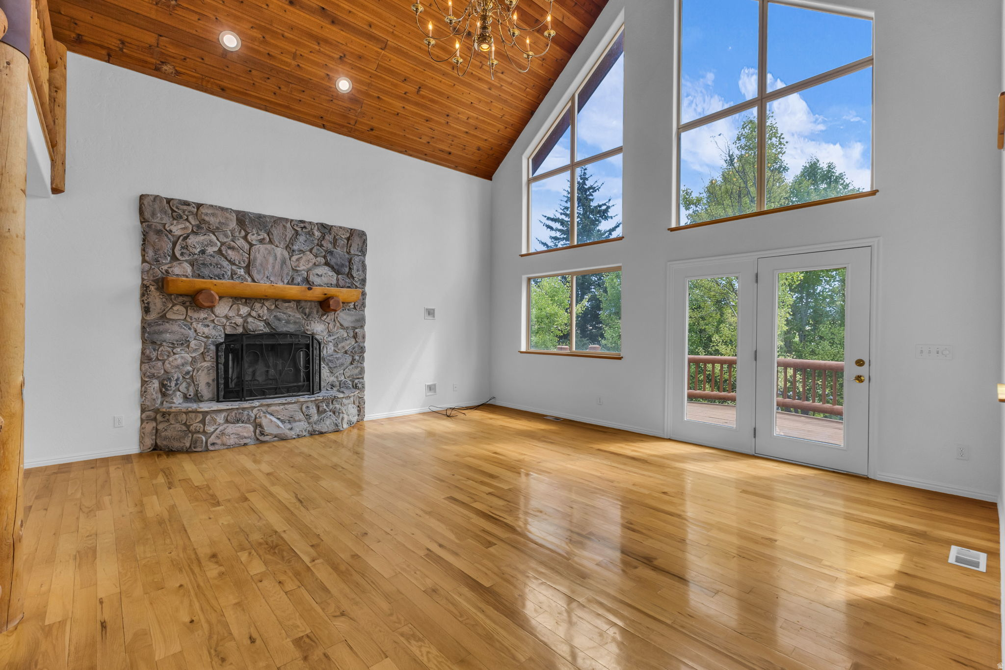 NORTH SUMMIT - Residential