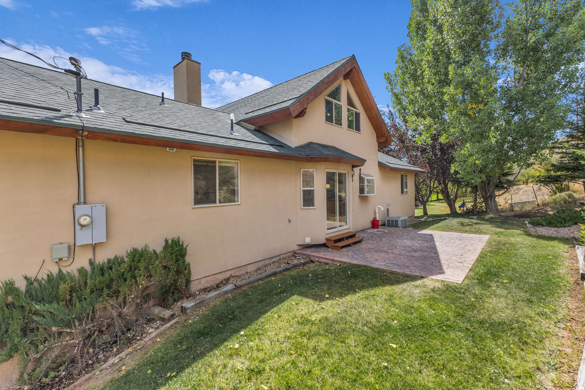 NORTH SUMMIT - Residential