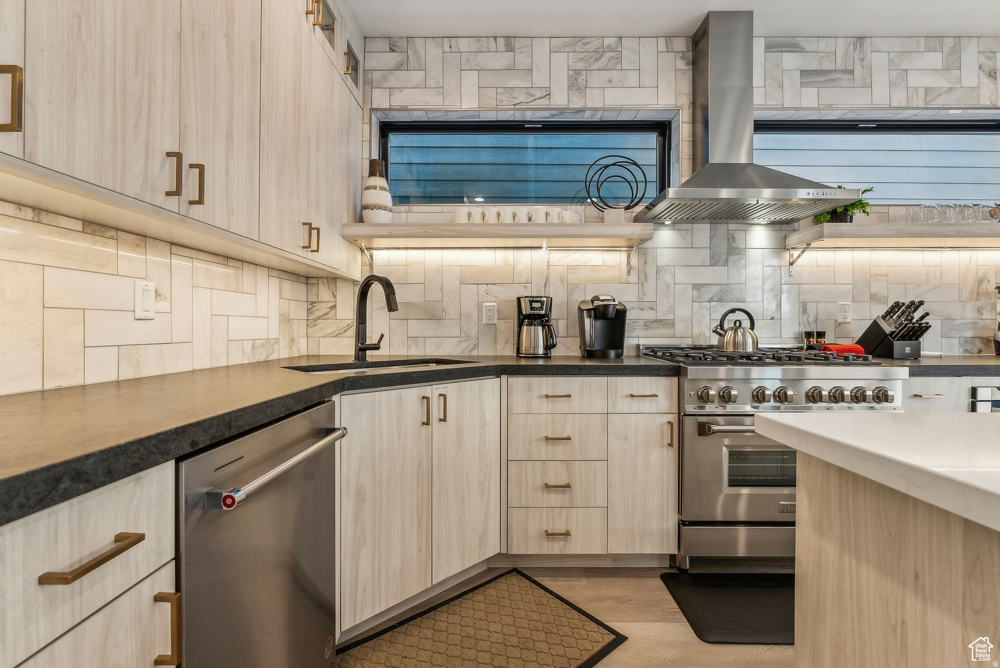 SNYDERS ADDITION - Residential