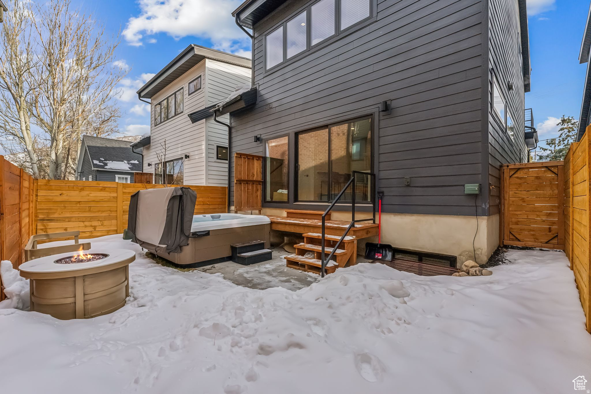SNYDERS ADDITION - Residential