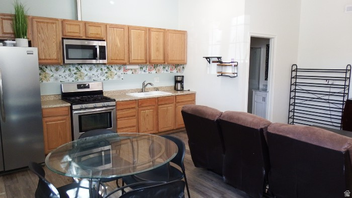 VERNAL CITY PLAT A - Commercial Sale