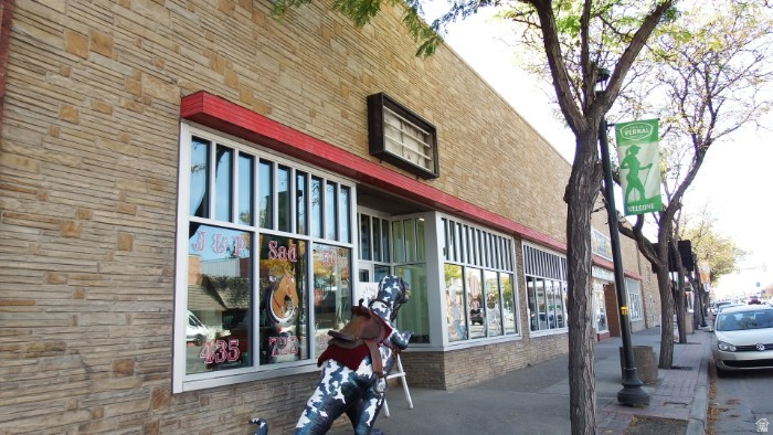Fully occupied property in the heart of Vernal City, some units are residential apartments on second level. 4/5 of roof new in 2020, newer windows, Newer AC and Sewer lines.