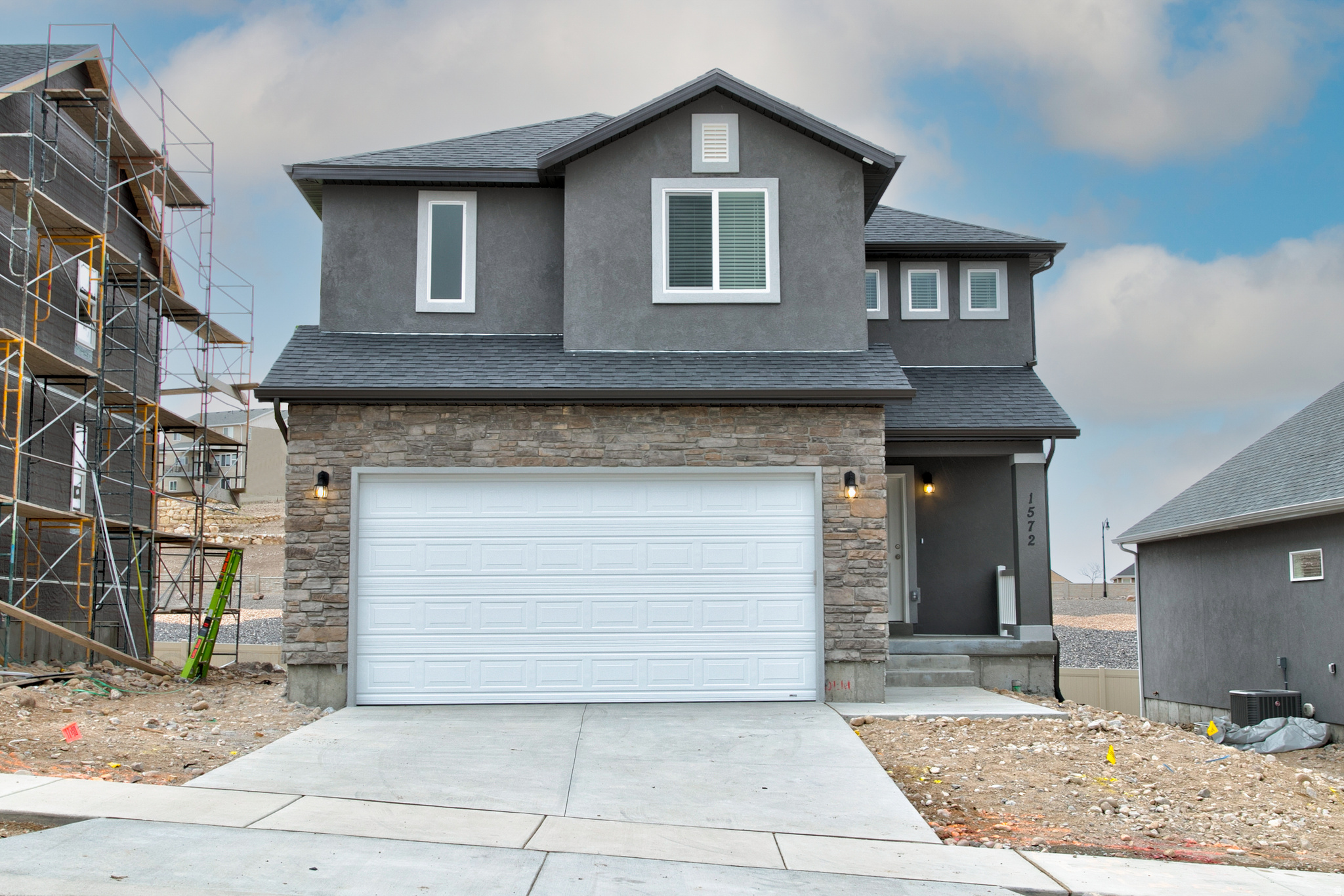PLAN: Kaylee(2)2700.     Sample@ComingSoon.     PHOTO: ShowsUpgrades.     GARAGE: 3Car$20k.    BSMT: Exit$15k.    STATUS: ToBeBuilt.    LOTS: .10-.70,PremiumsGradesVary.    LSCAPE: Yes.    HOA: $10.    DESIGN/BUILD: 6Months/10YrWarranty.  'BuyerVerifyAll'