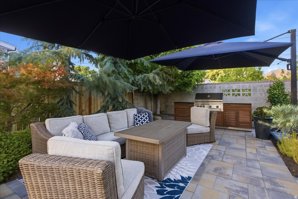 MEADOWS - Residential