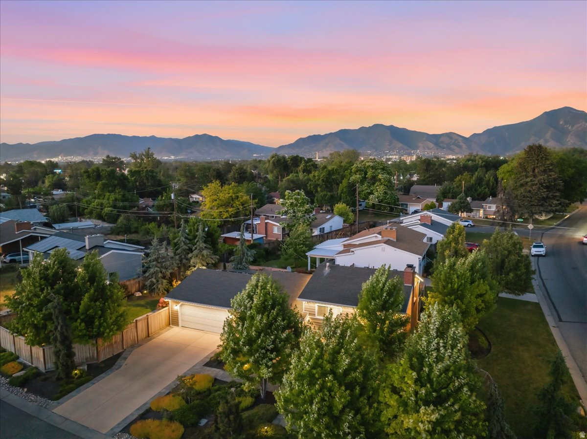 MEADOWS - Residential