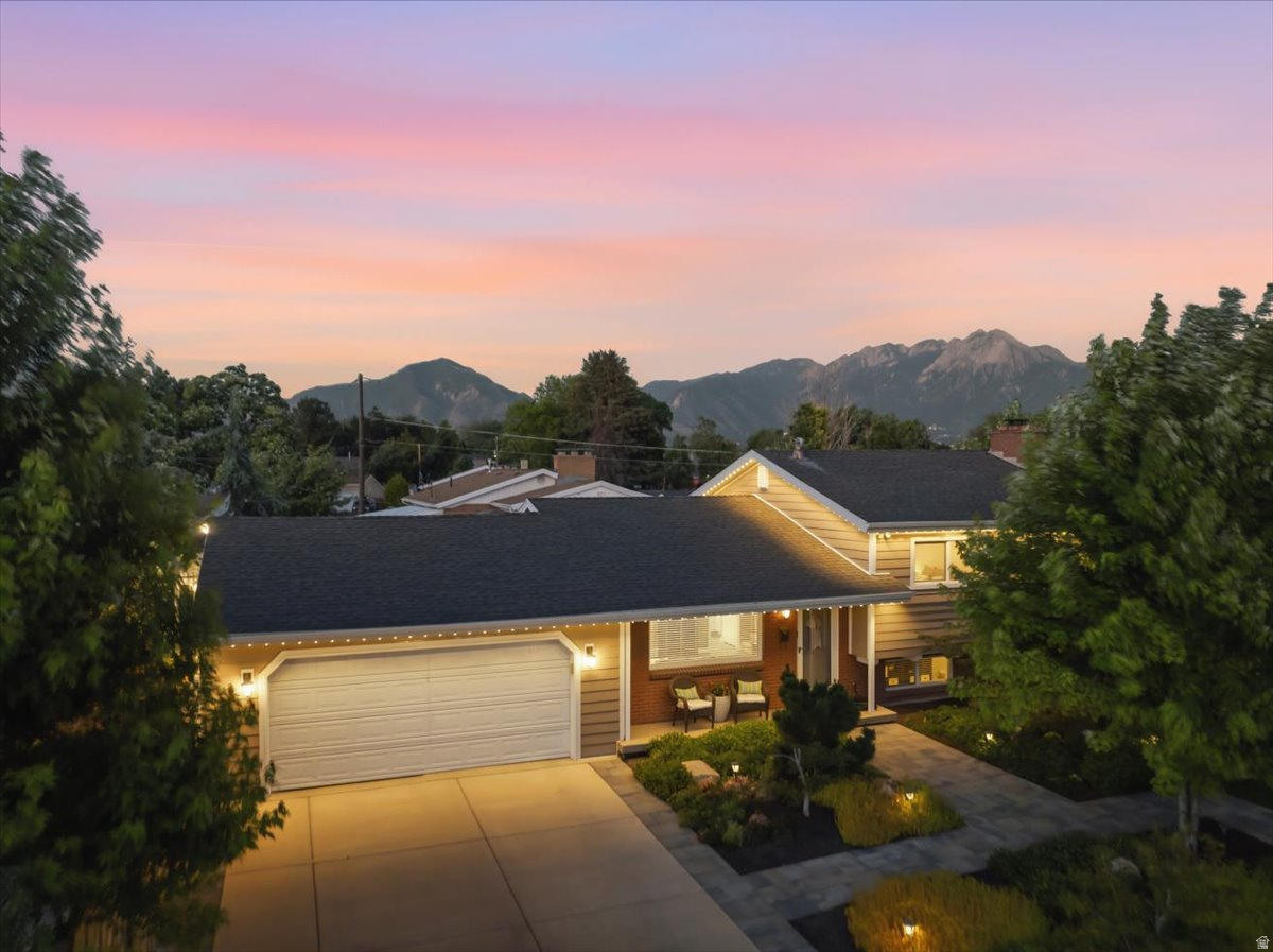 MEADOWS - Residential