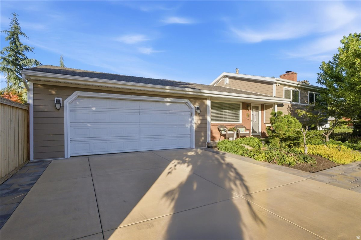 MEADOWS - Residential