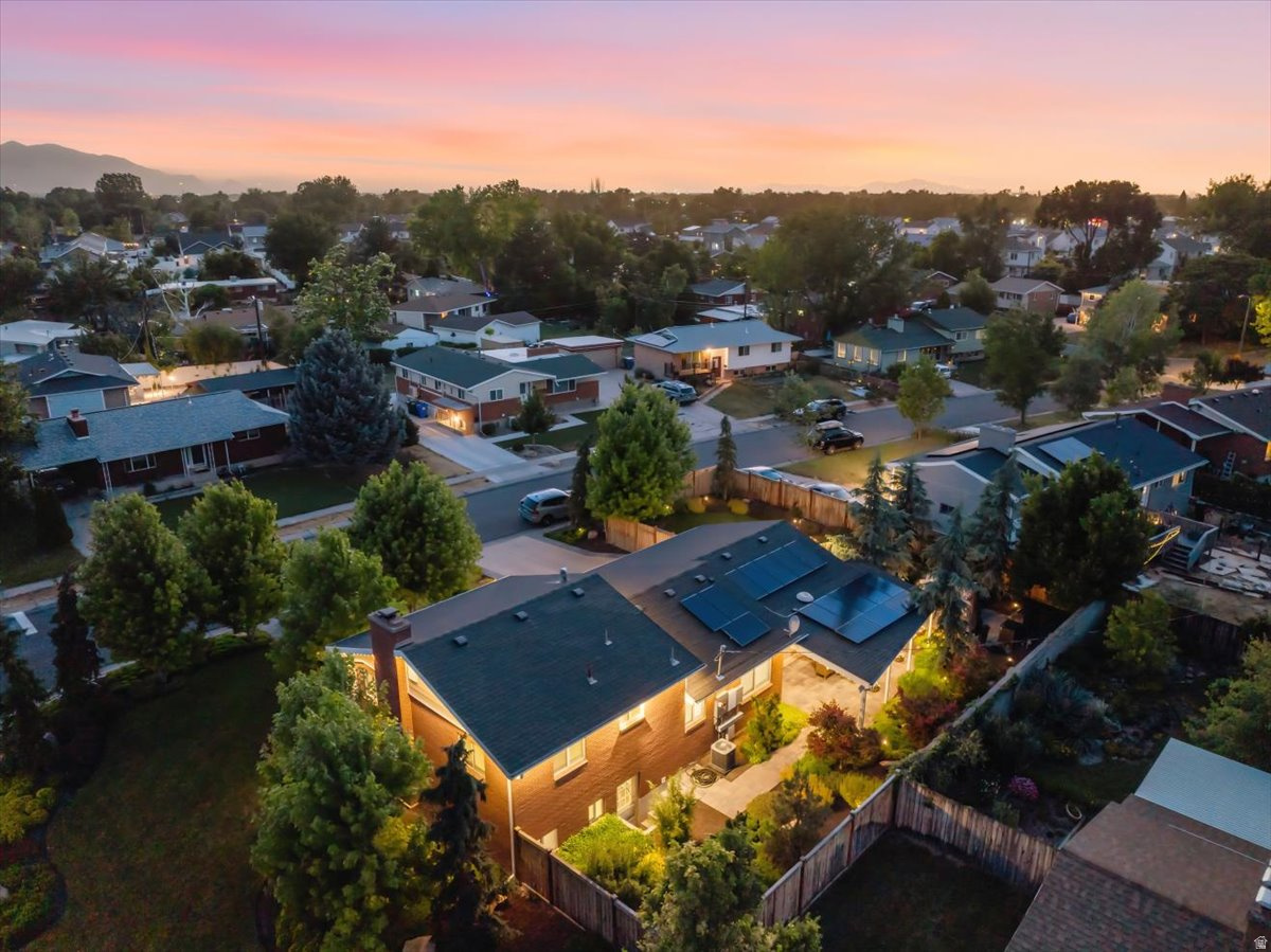 MEADOWS - Residential