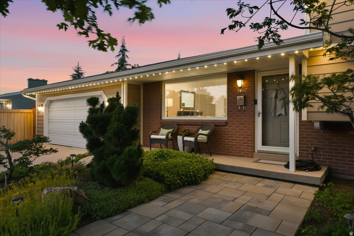 MEADOWS - Residential