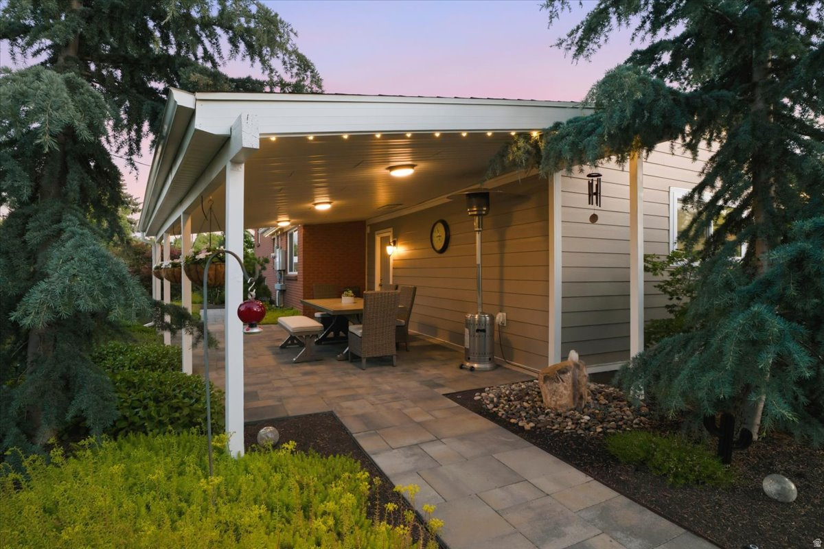 MEADOWS - Residential