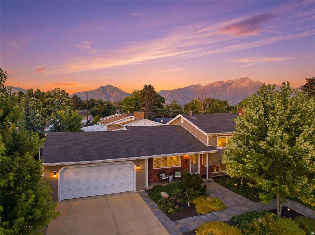 MEADOWS - Residential