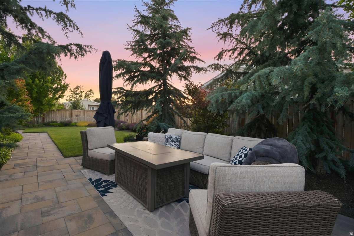 MEADOWS - Residential