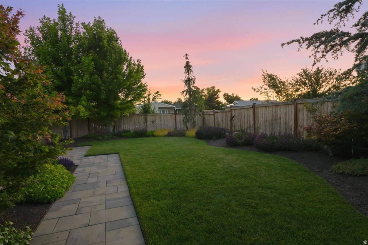 MEADOWS - Residential