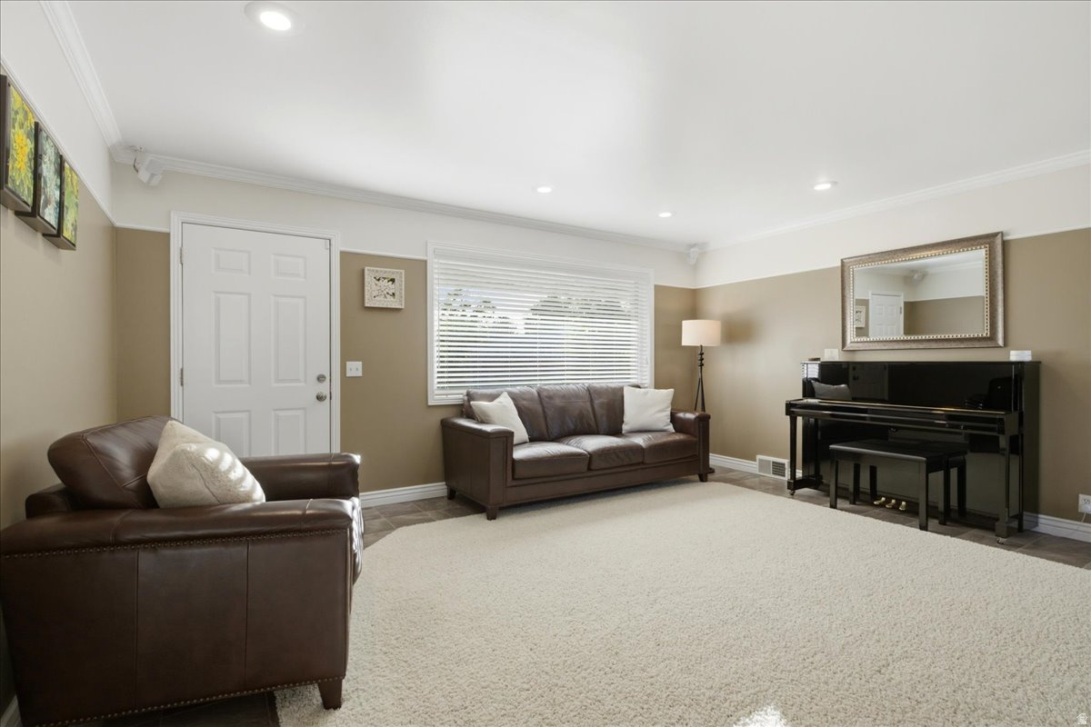MEADOWS - Residential