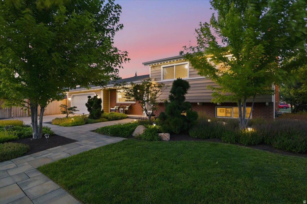 MEADOWS - Residential