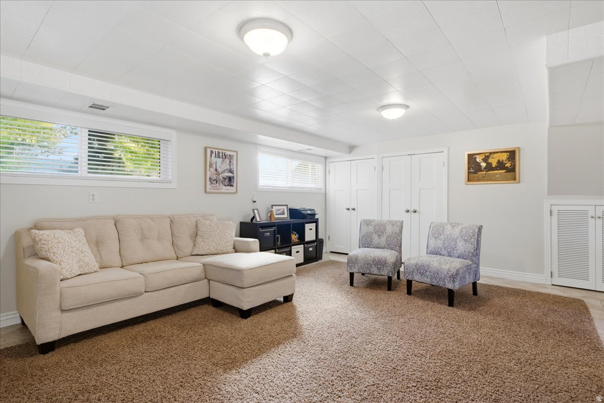 MEADOWS - Residential