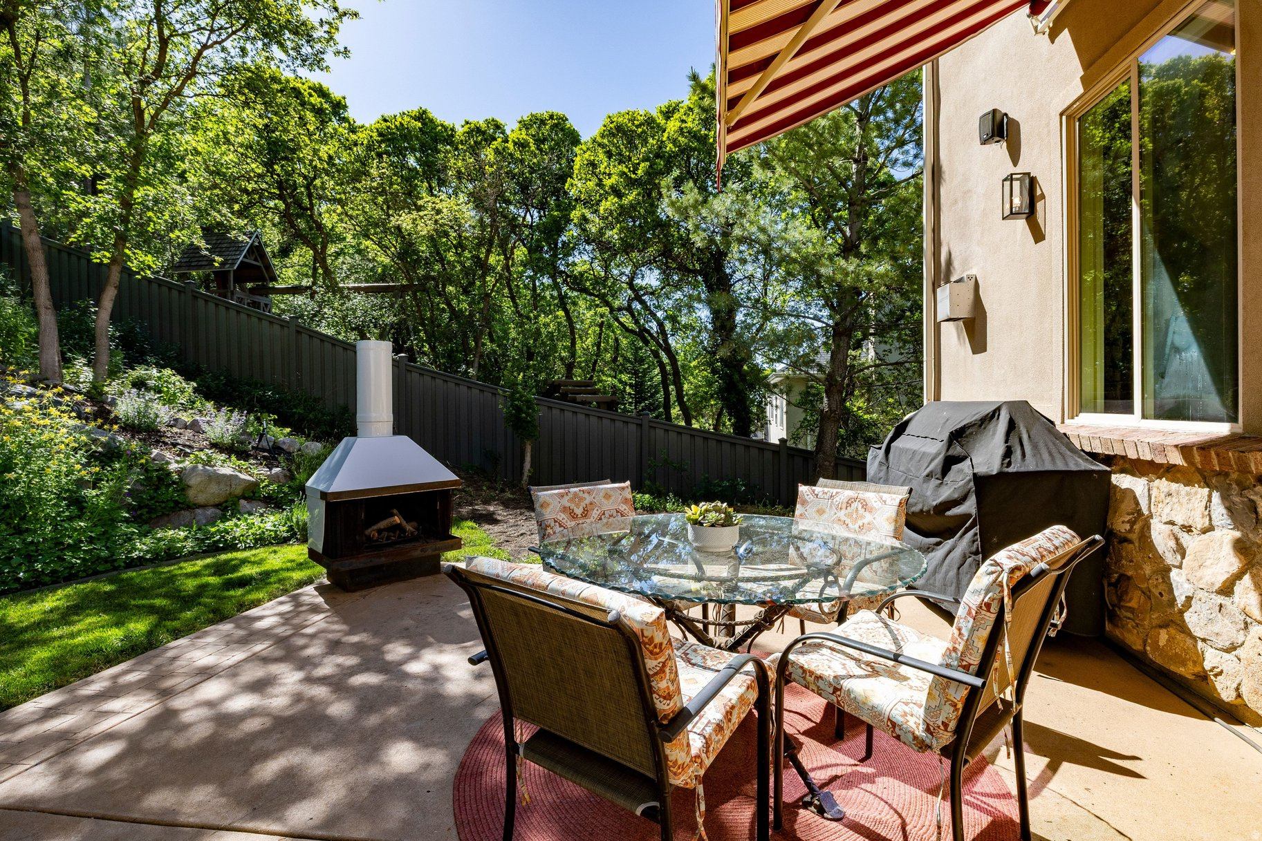 EAGLEWOOD COVE - Residential