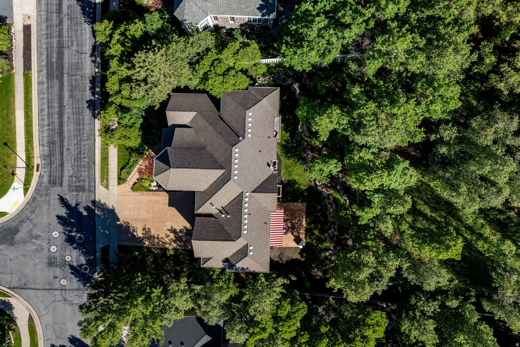 EAGLEWOOD COVE - Residential