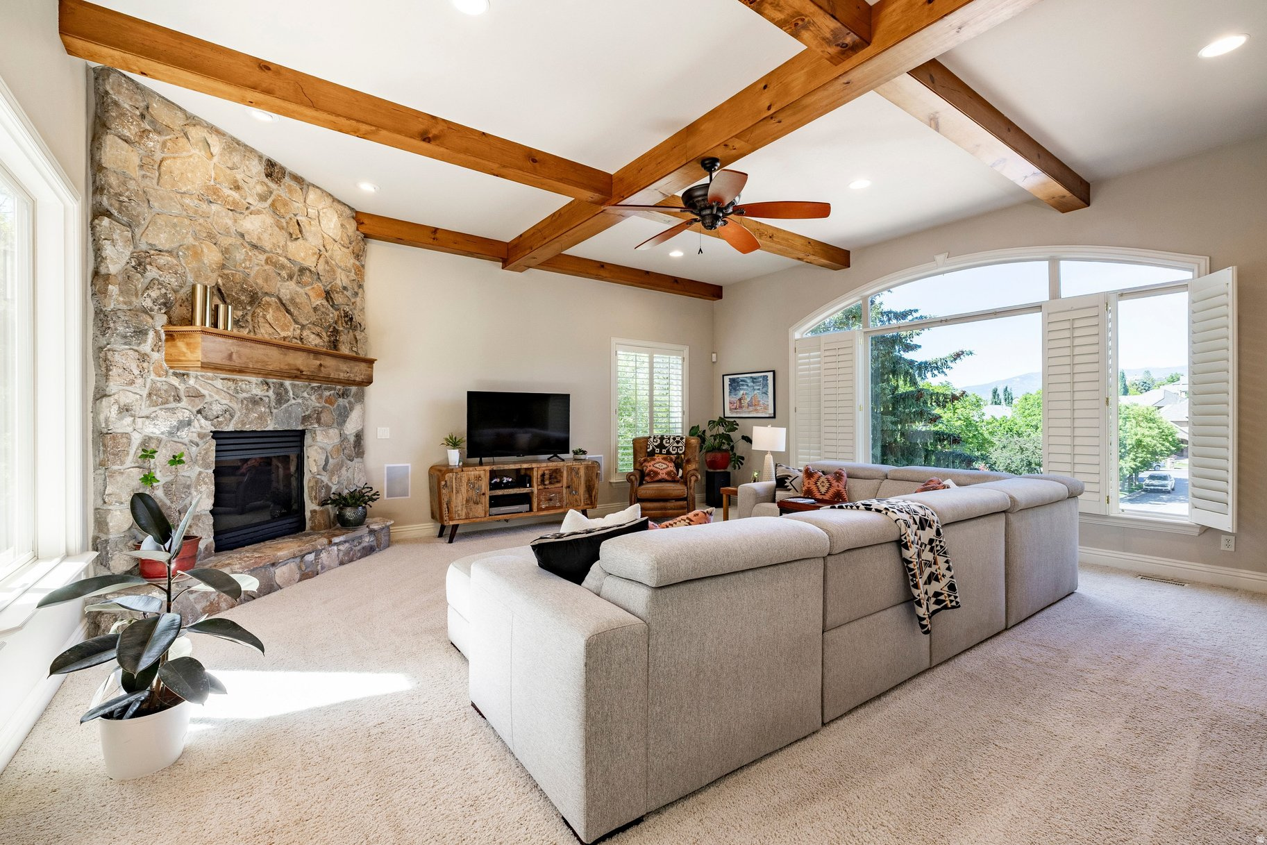 EAGLEWOOD COVE - Residential