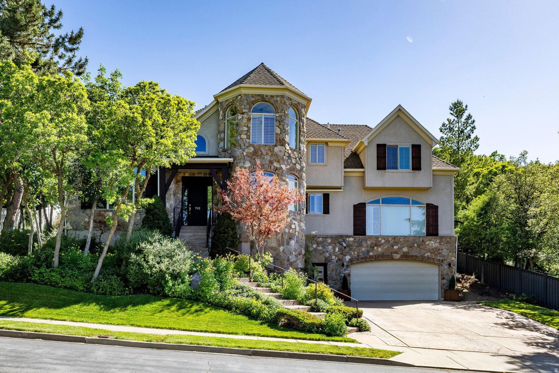 EAGLEWOOD COVE - Residential