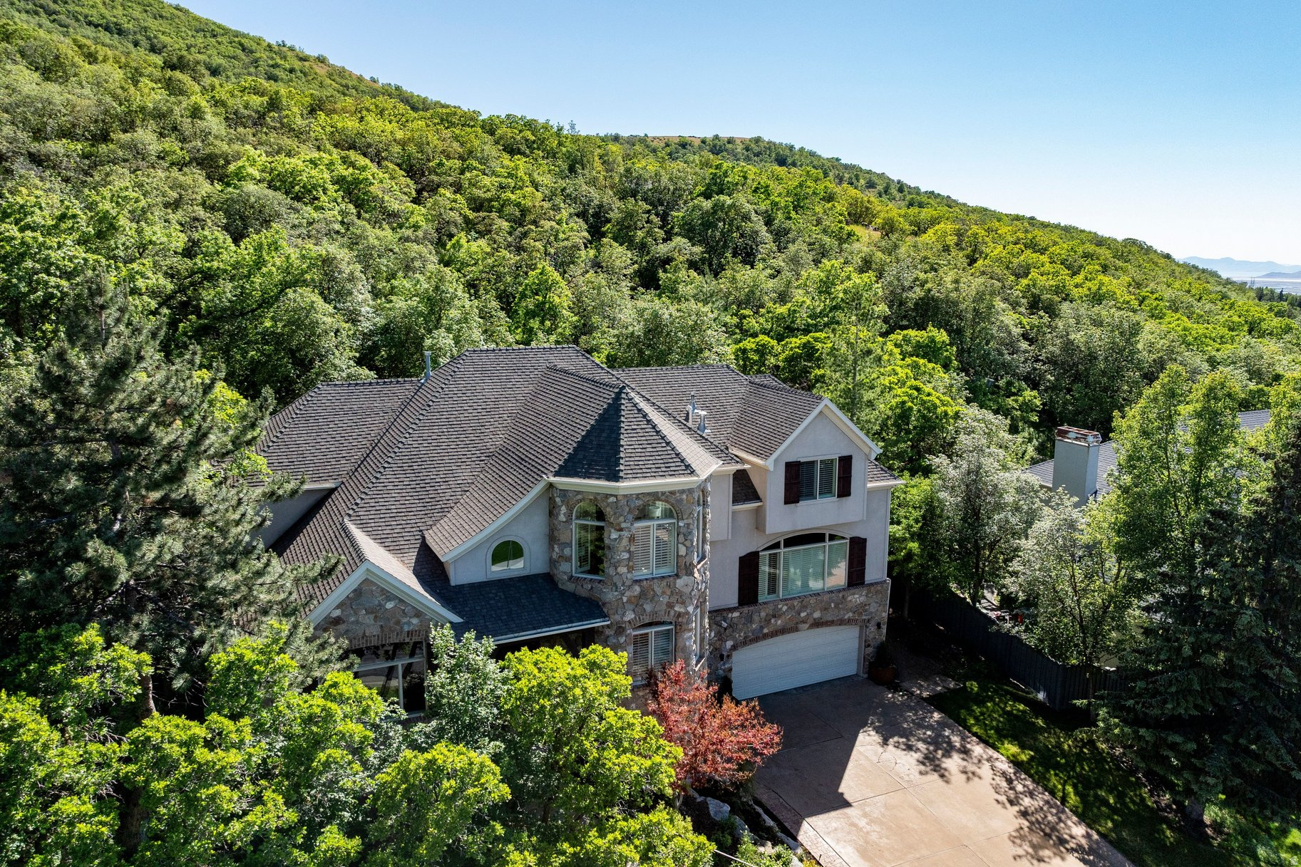 EAGLEWOOD COVE - Residential