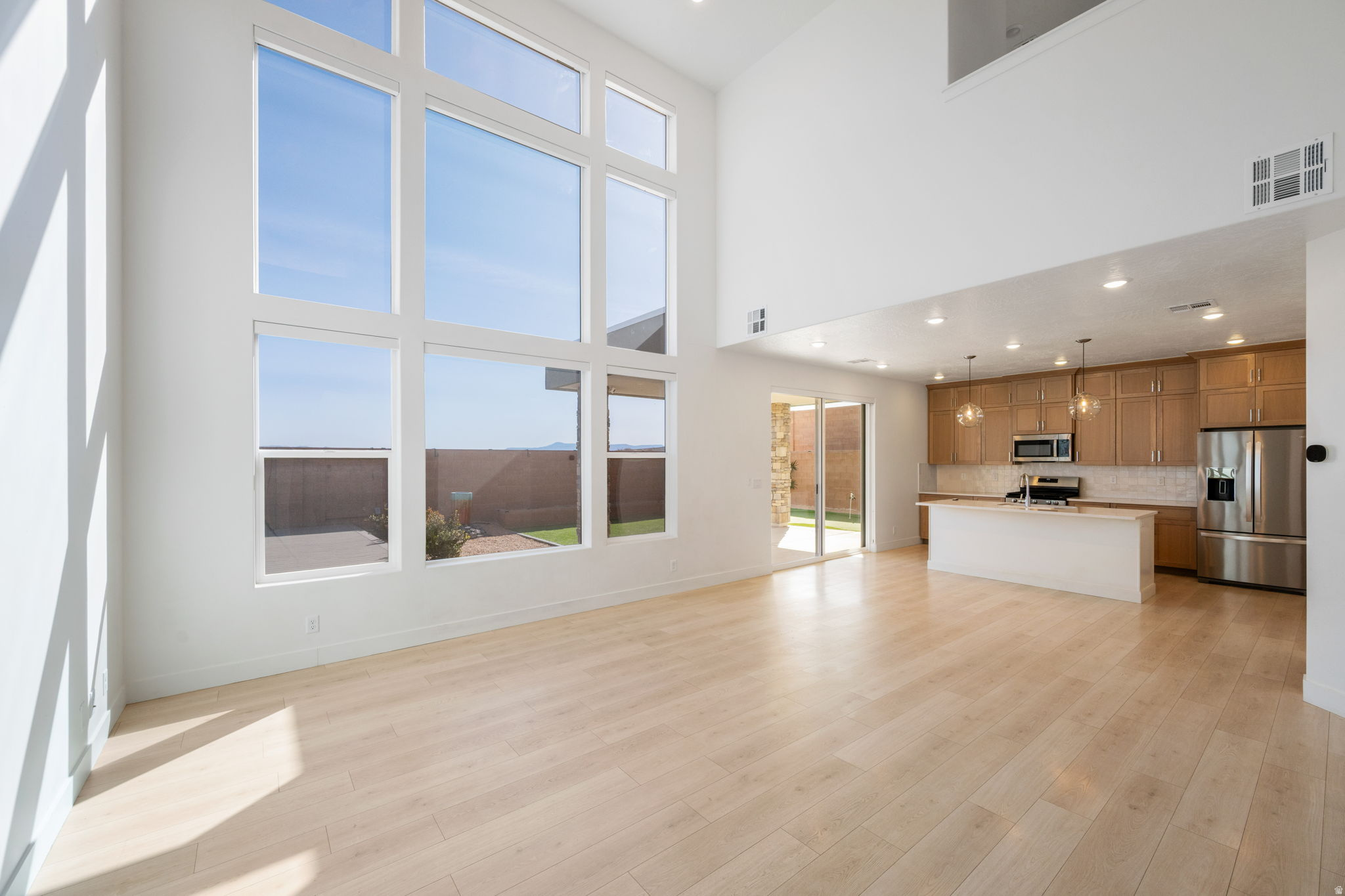SALARNO HILLS AT DIVARIO - Residential