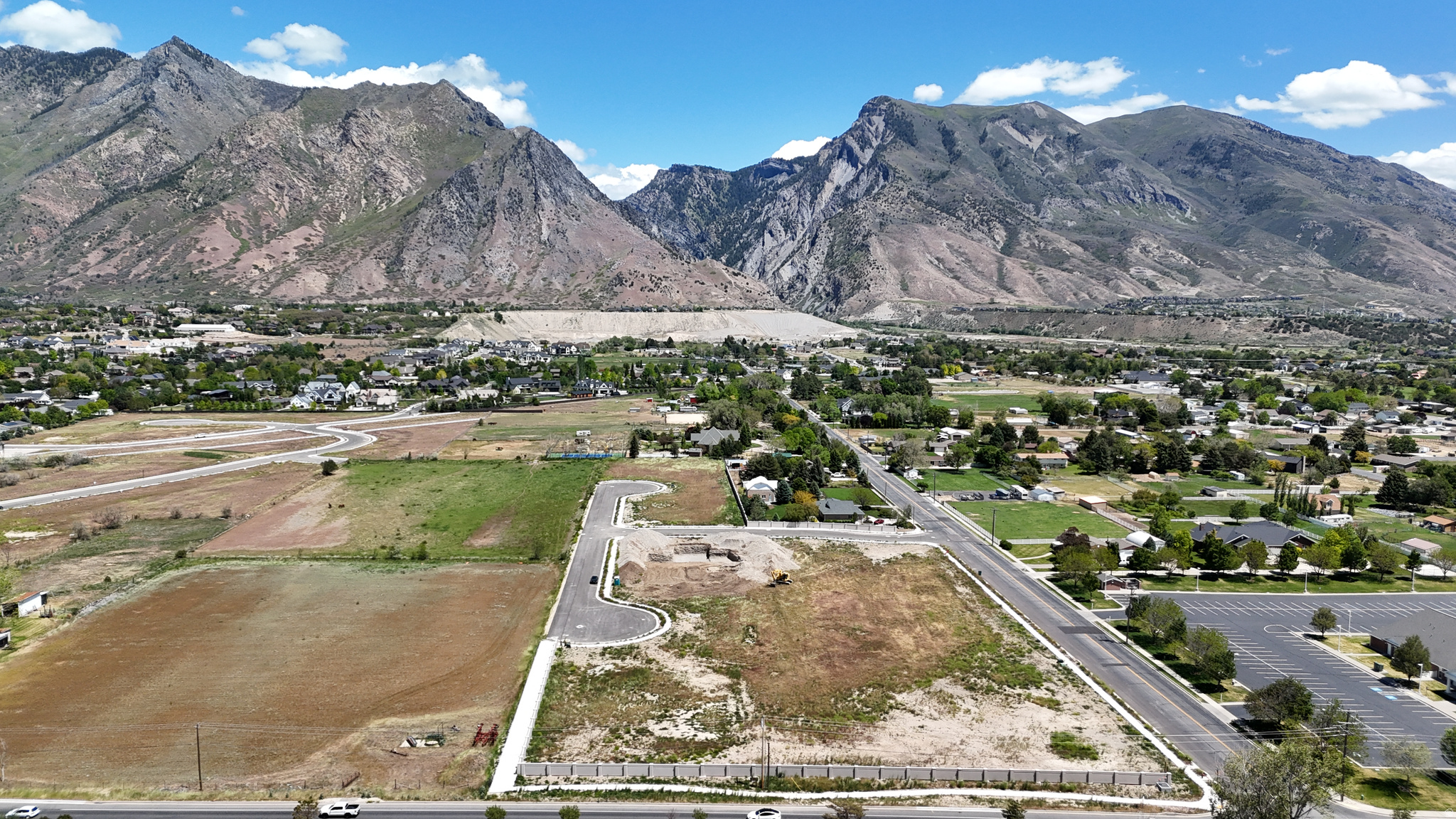 Lot #4 in Hawks Landing offers one of the best interior cul-de-sac lots available. Flat, luxury estate lots with gorgeous views of the Wasatch Mountains. These rare, large lots are in the most desirable area of Utah County and will be ready to build soon. You can even bring your own builder. Hawks Landing provides incredible views of three mountain ranges but it's just moments away from exceptional schools, shopping and world-class recreation. Get incredible mountain views without the long commute to work and other activities.