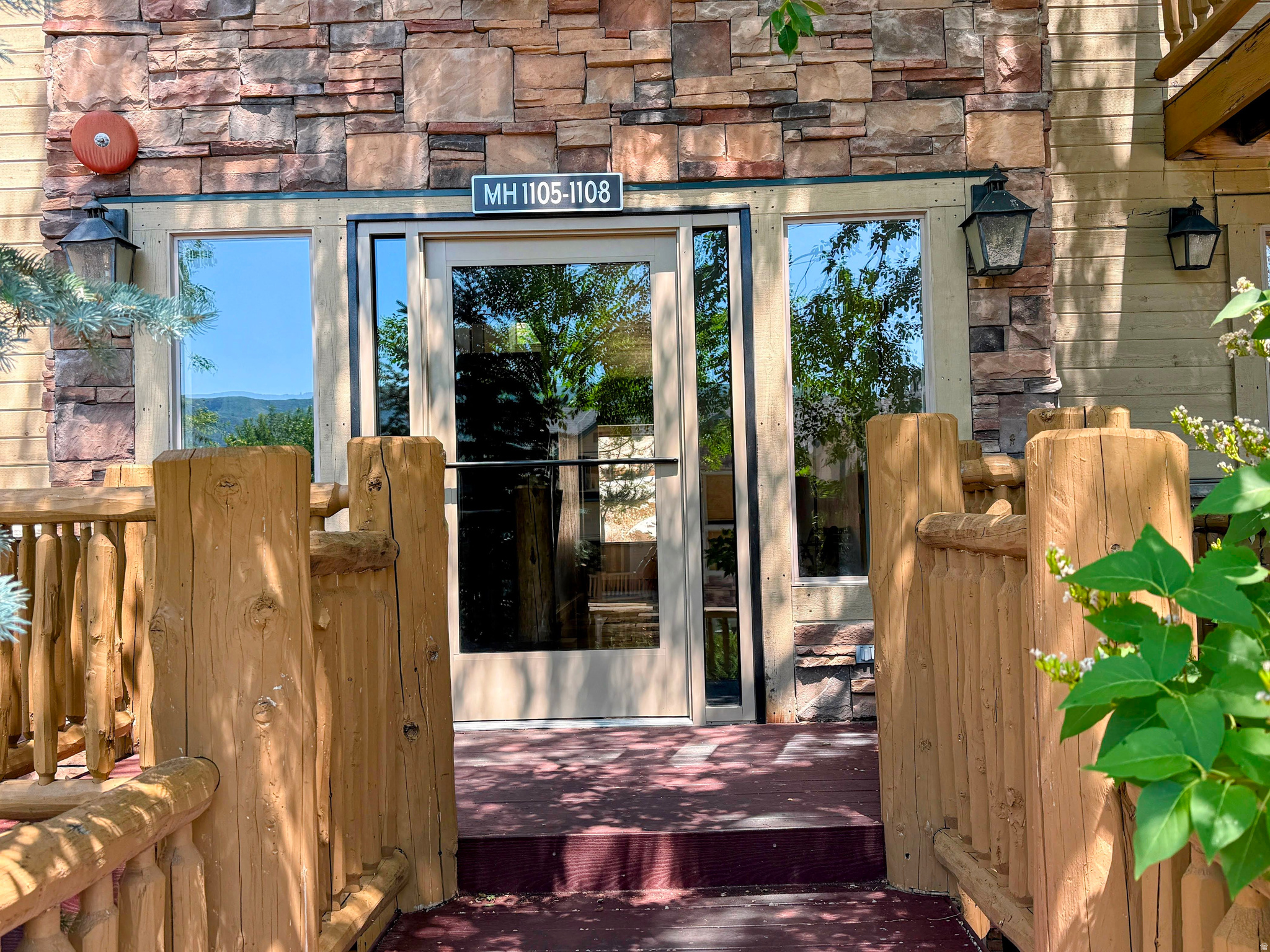 MOOSE HOLLOW - Residential