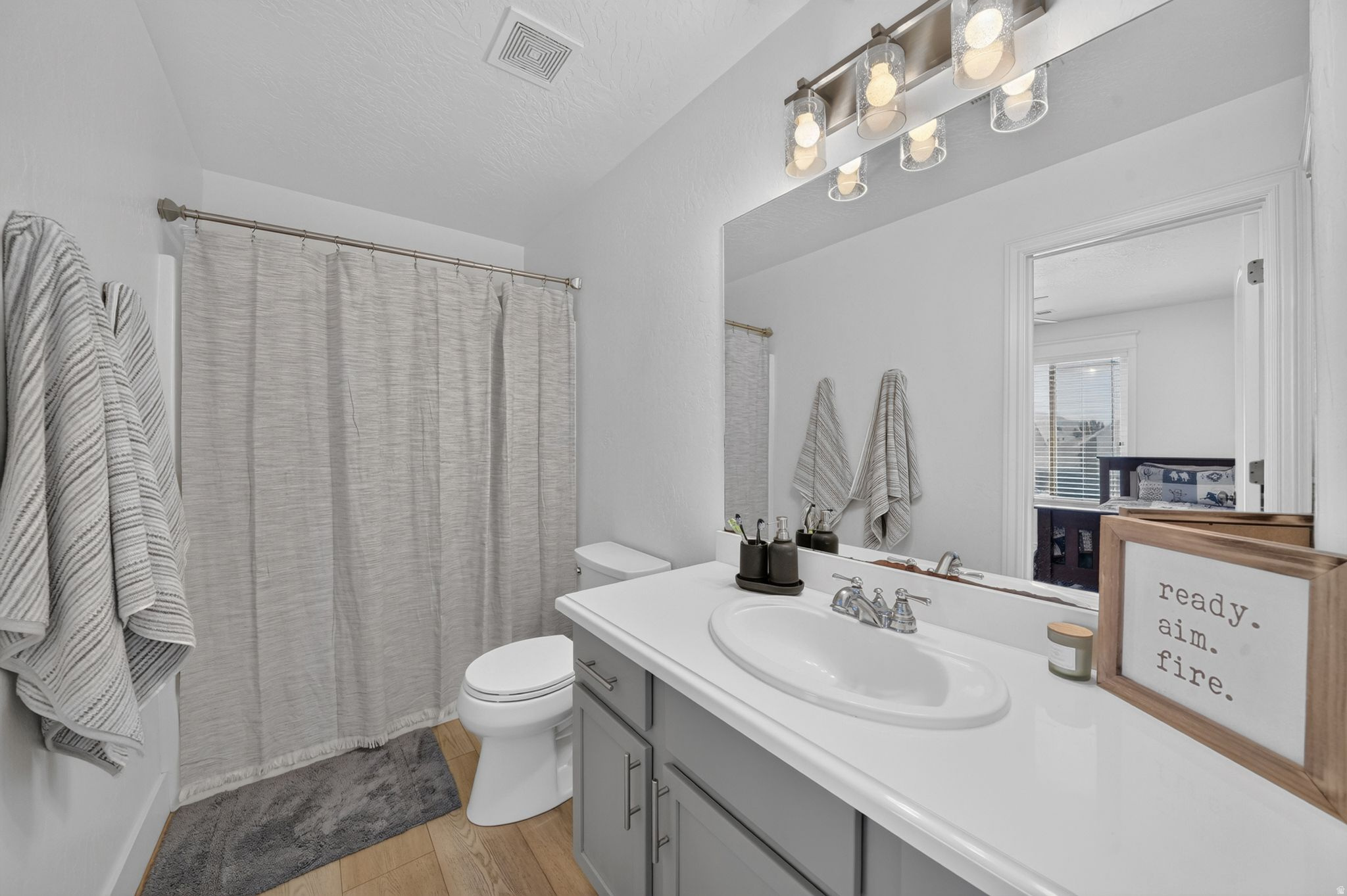 ANTHEM ON THE GREEN - Residential