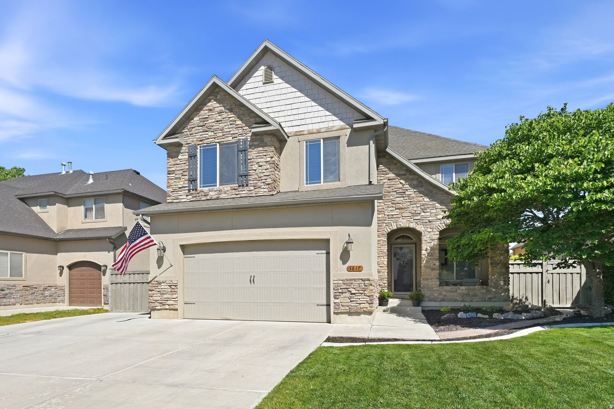 ANTHEM ON THE GREEN - Residential