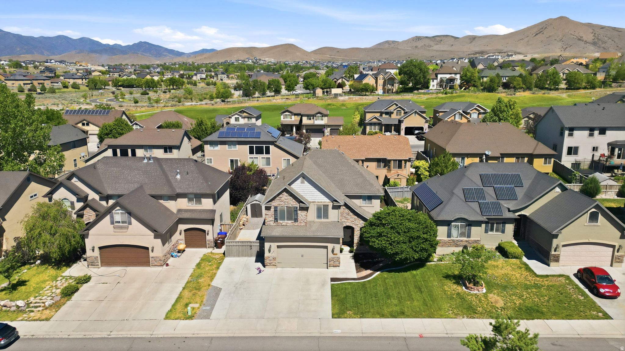 ANTHEM ON THE GREEN - Residential