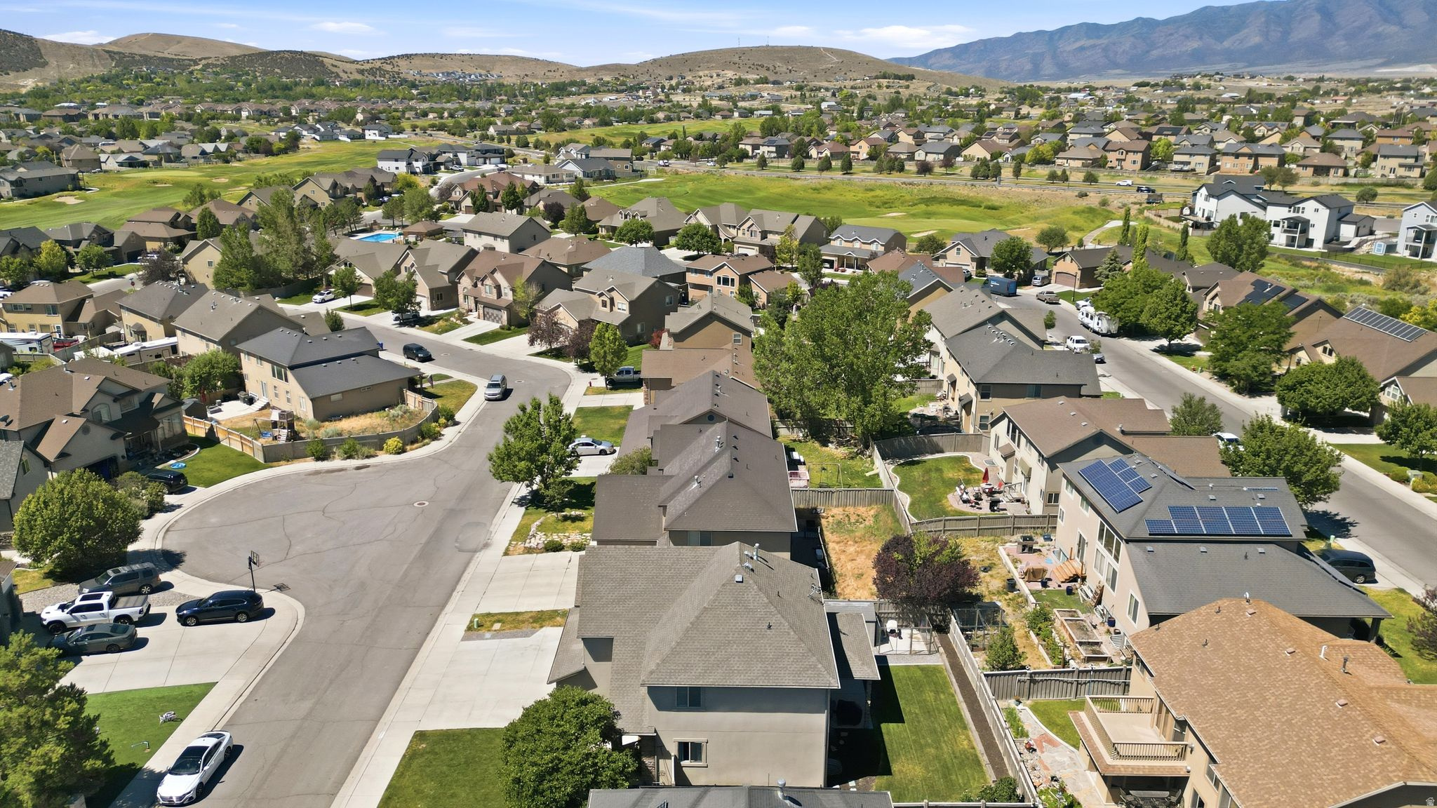 ANTHEM ON THE GREEN - Residential