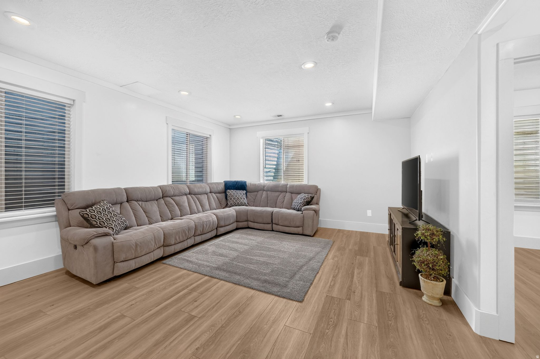 ANTHEM ON THE GREEN - Residential