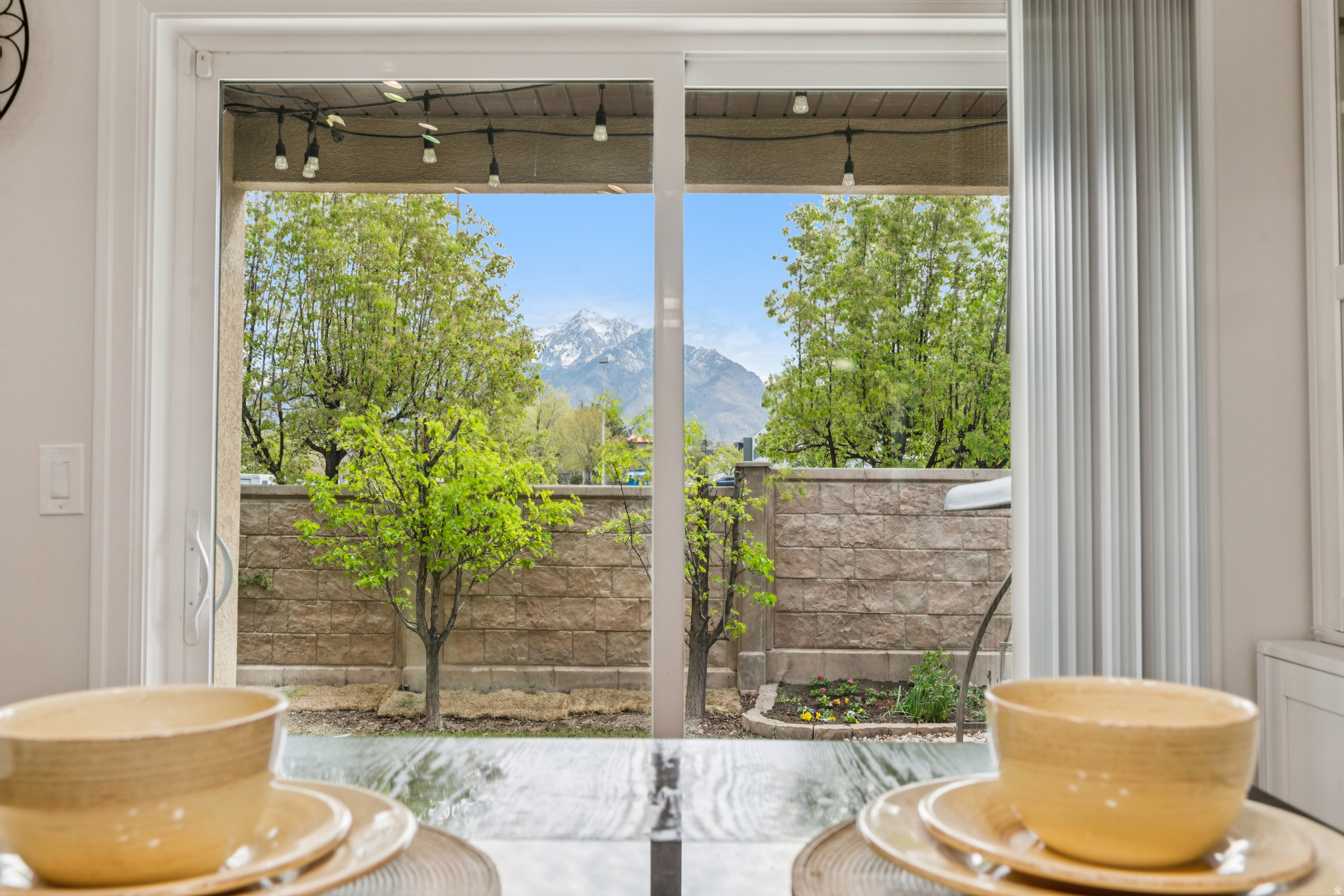 ROSE GARDENS - Residential