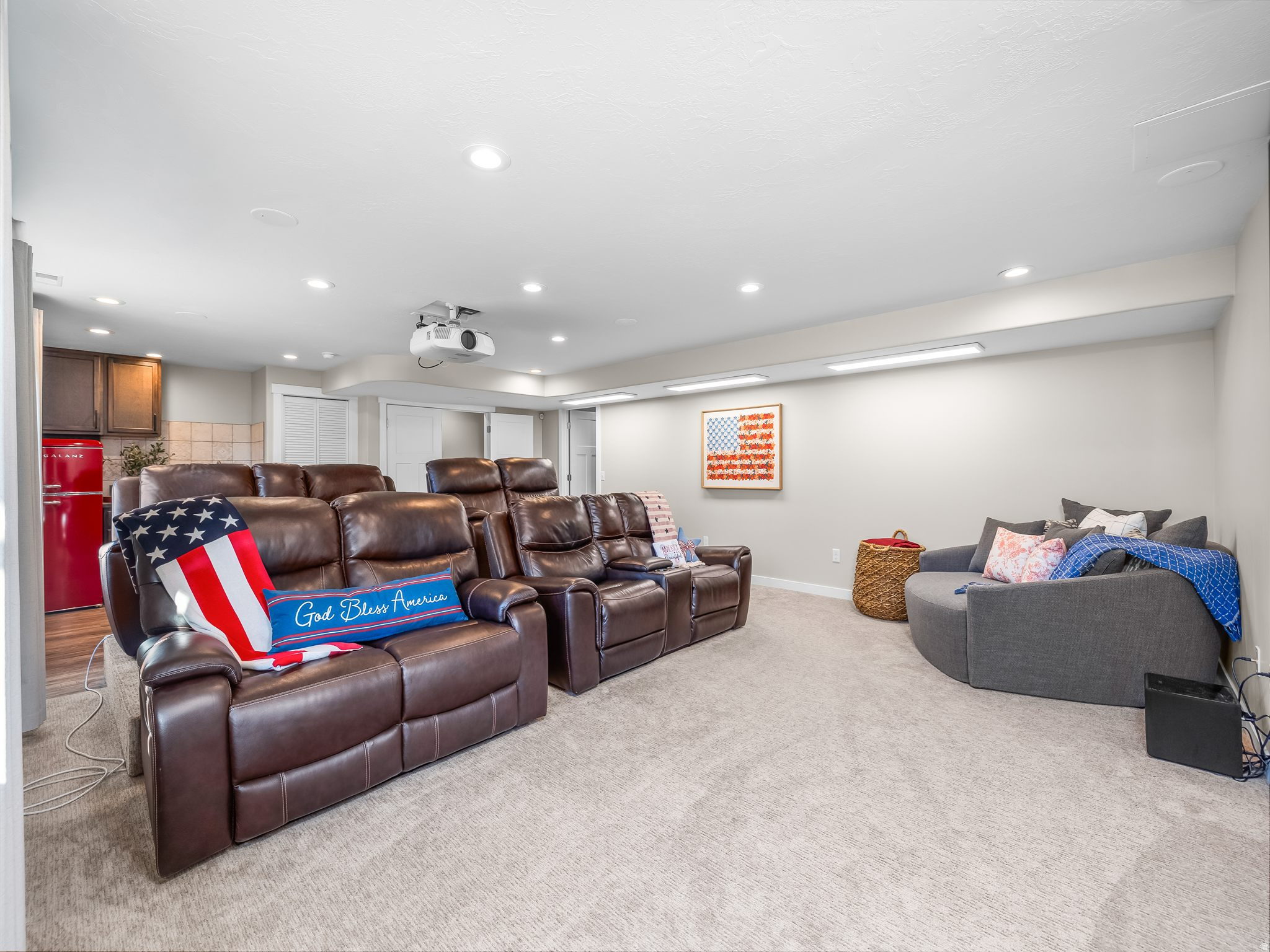 THE MEADOWS - Residential