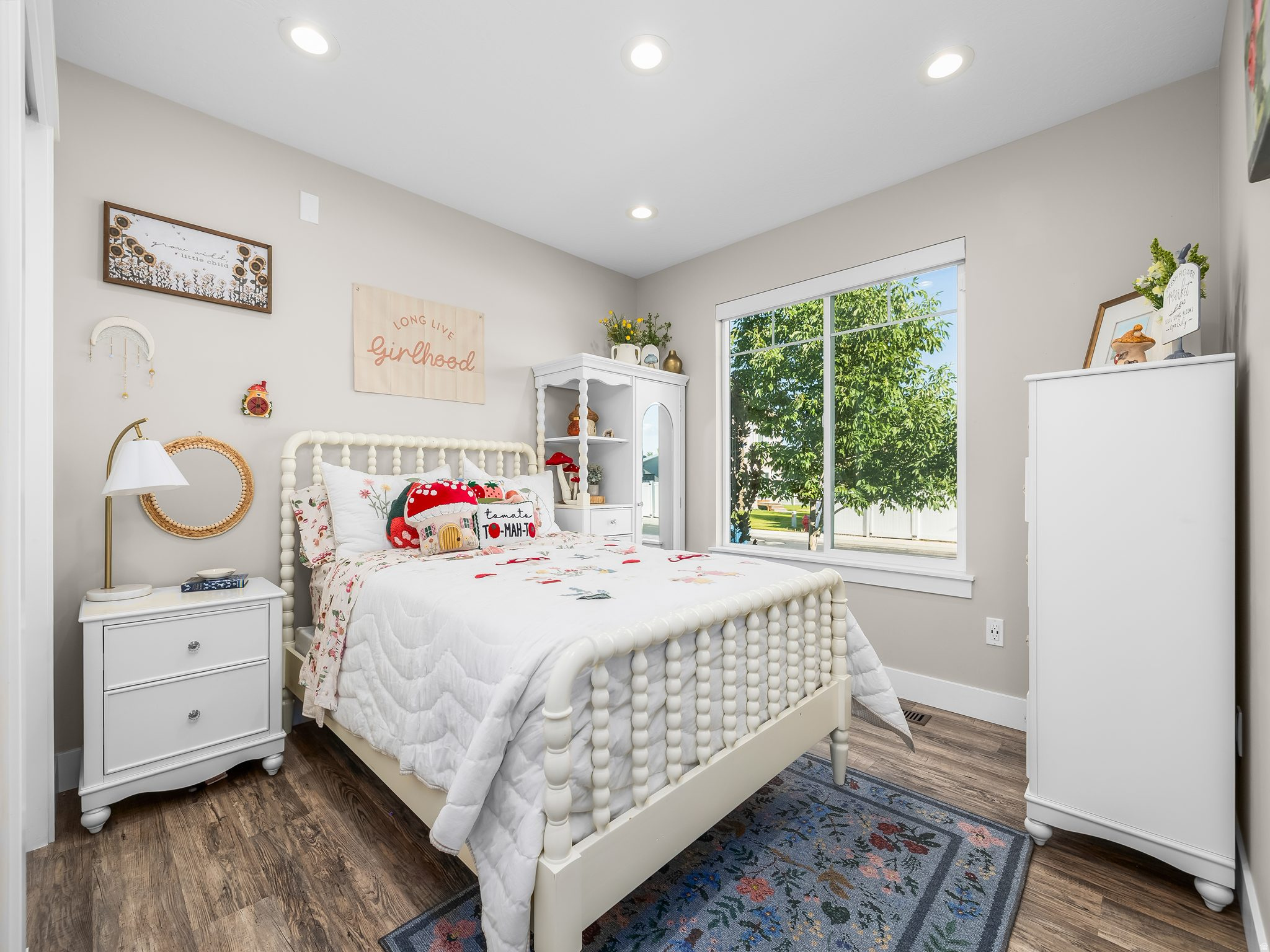THE MEADOWS - Residential