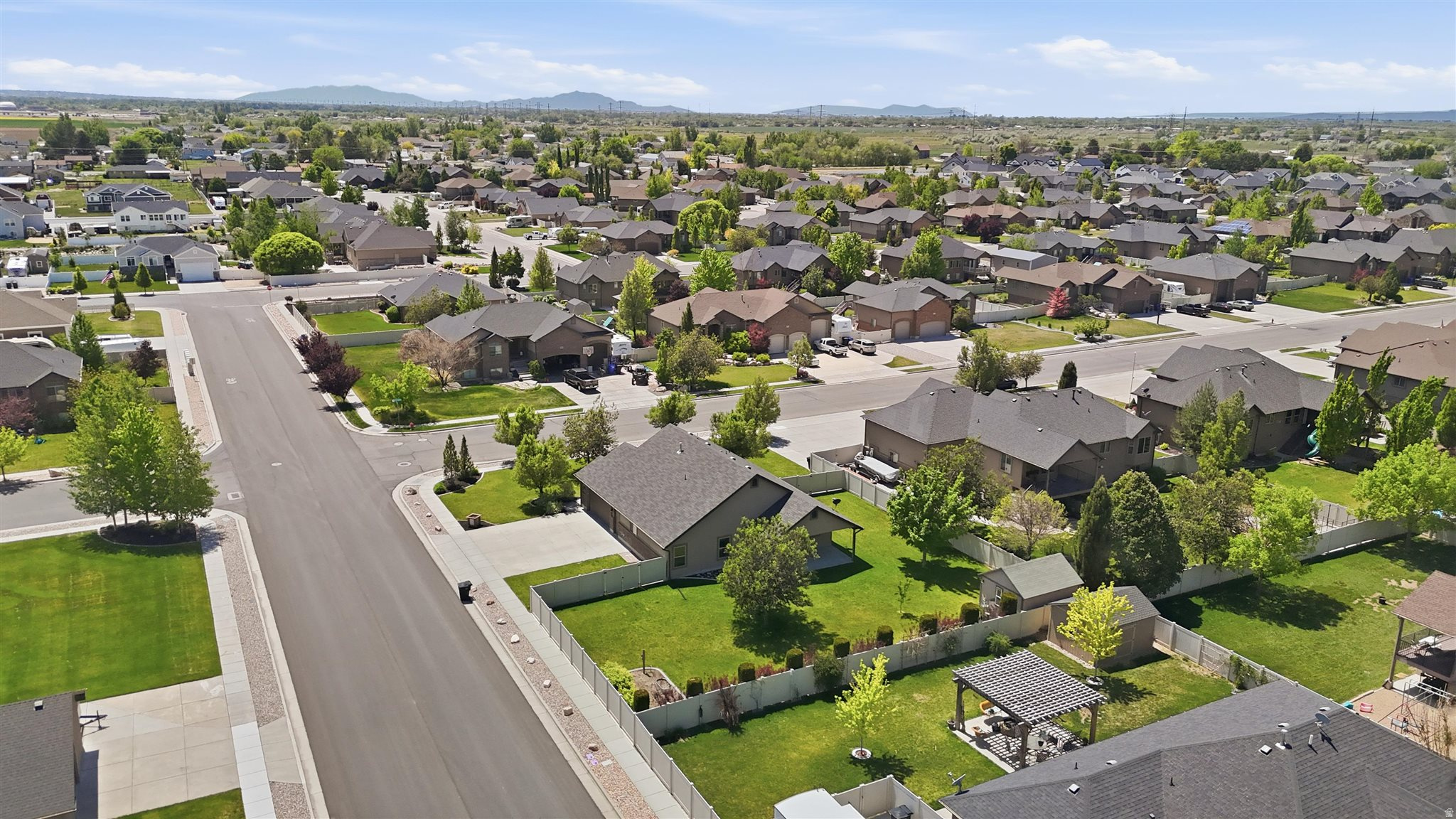 MOUNTAIN WEST MEADOWS - Residential