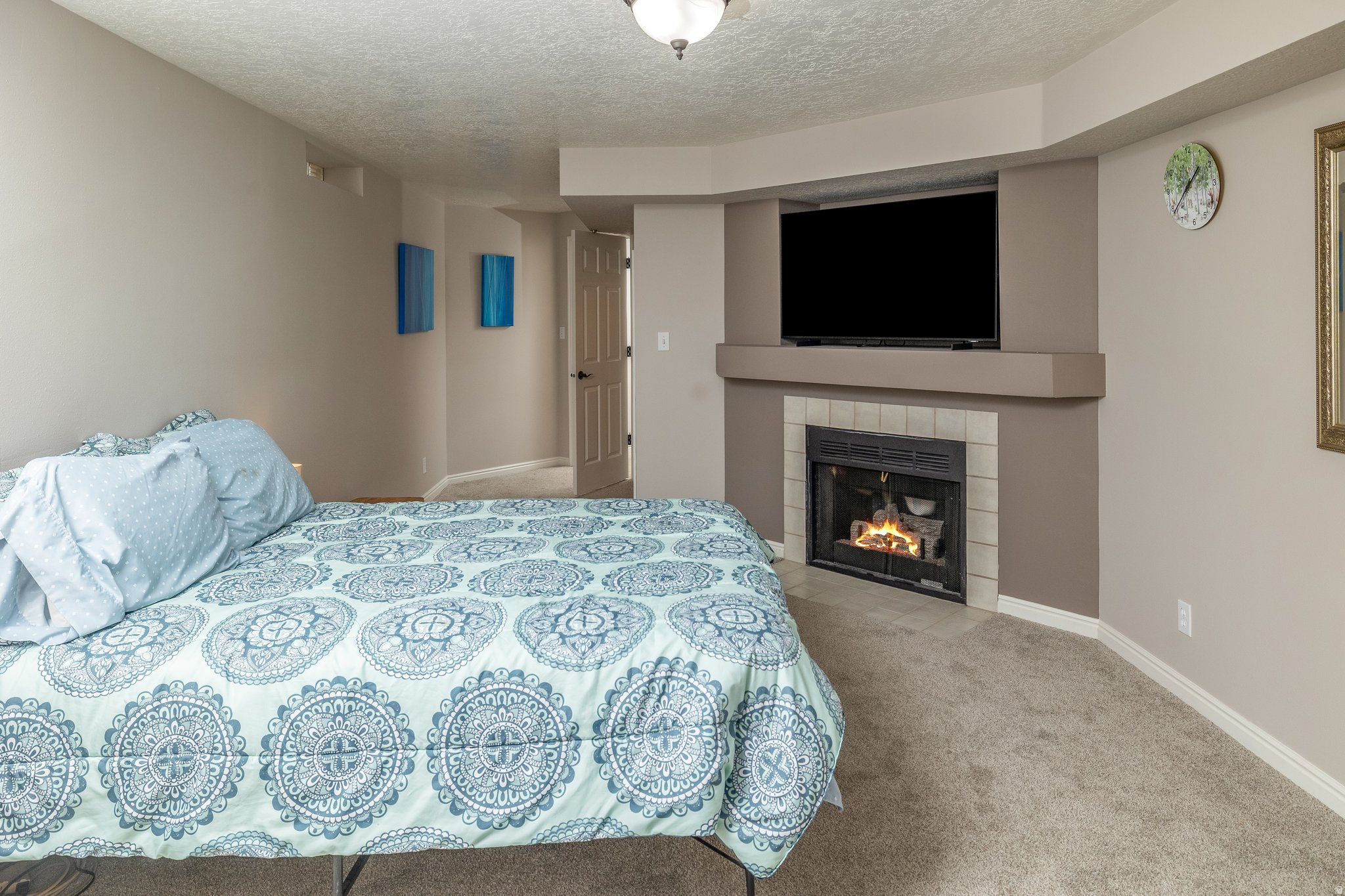 RIVER POINTE - Residential