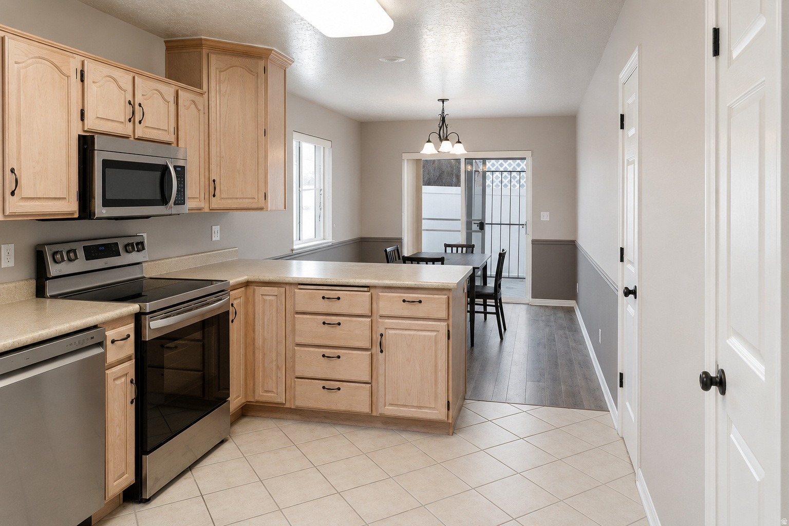 RIVER POINTE - Residential