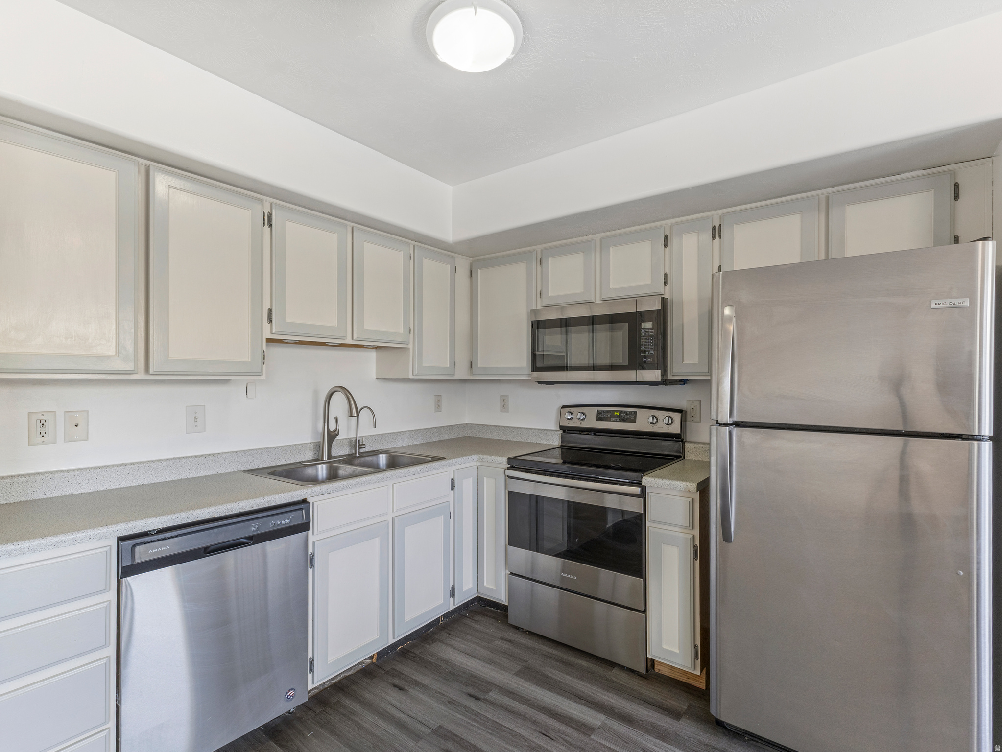 TUSCANY TOWNHOMES PH - Residential